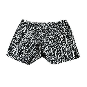 BANANA REPUBLIC black and white heritage shorts